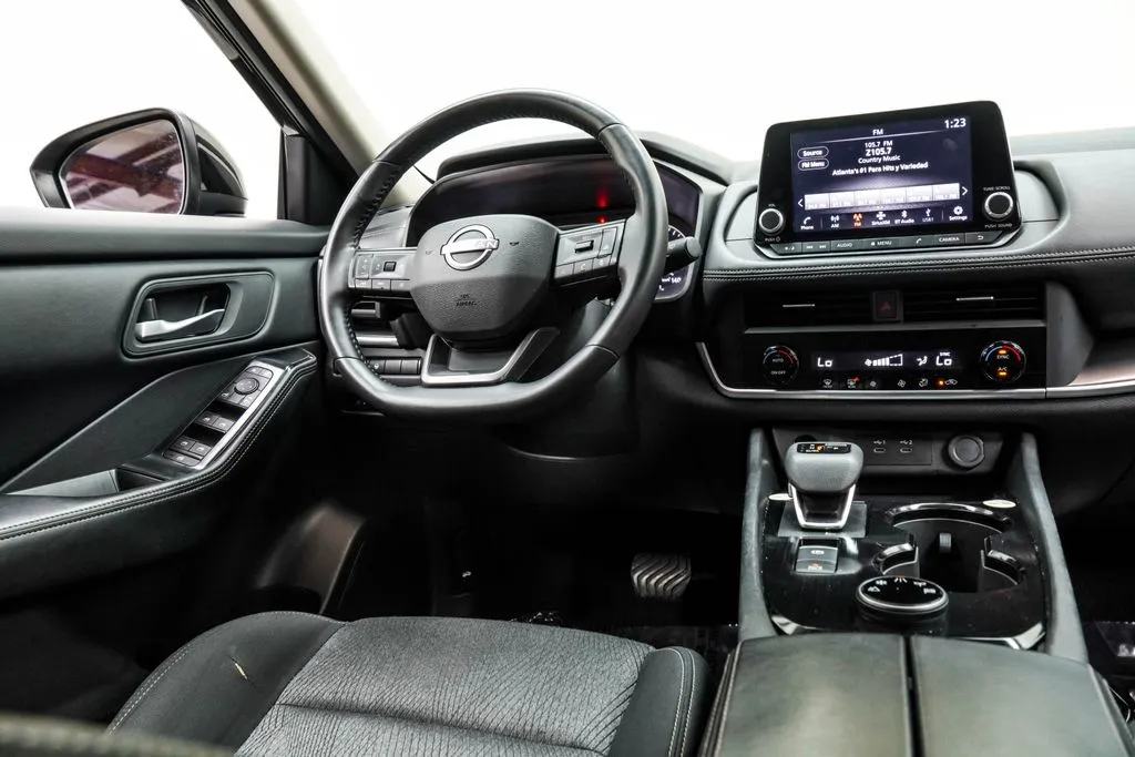 2025 Nissan Rogue SV, photo 22