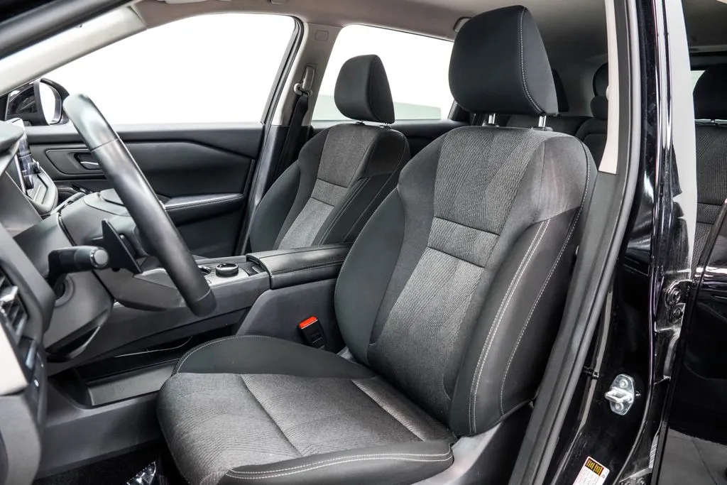 2025 Nissan Rogue SV, photo 15