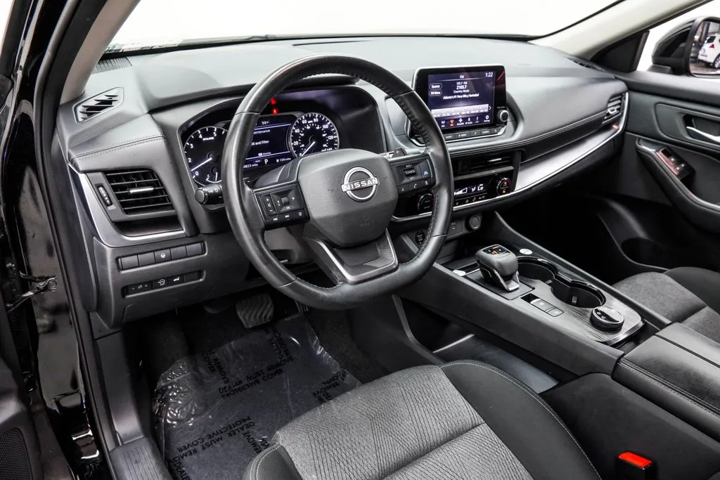 2025 Nissan Rogue SV, photo 19