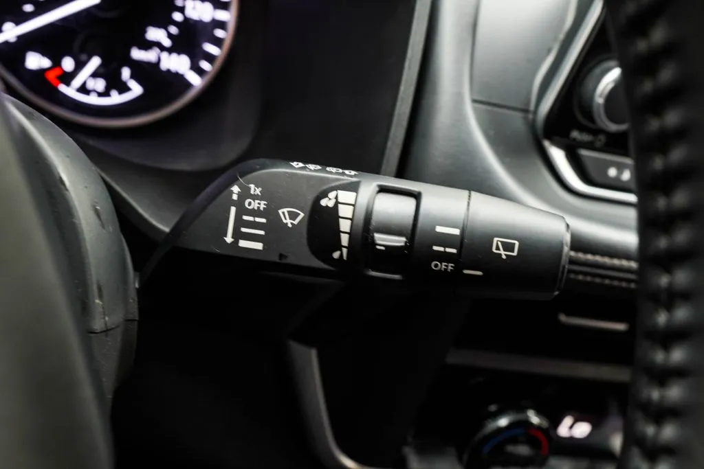 2025 Nissan Rogue SV, photo 32