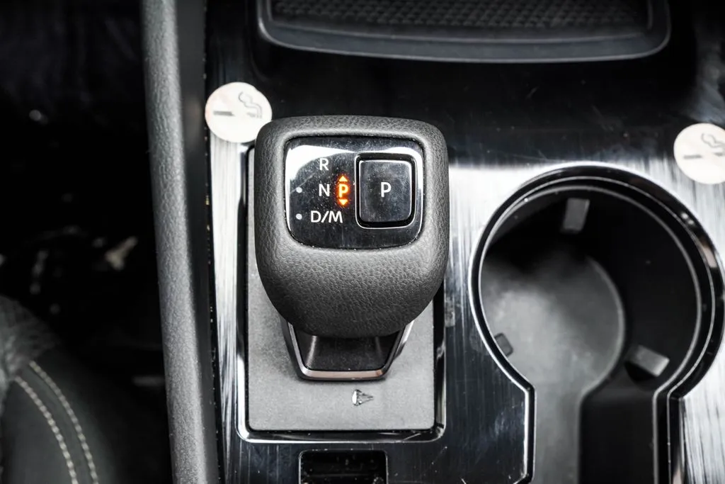 2025 Nissan Rogue SV, photo 24