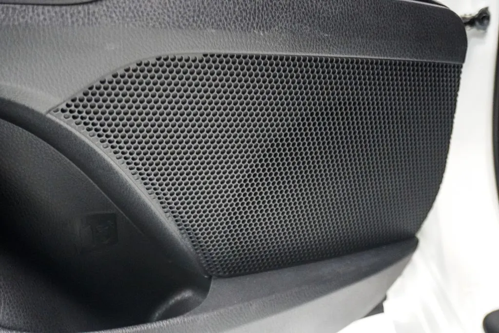 2025 Toyota Camry SE, photo 7