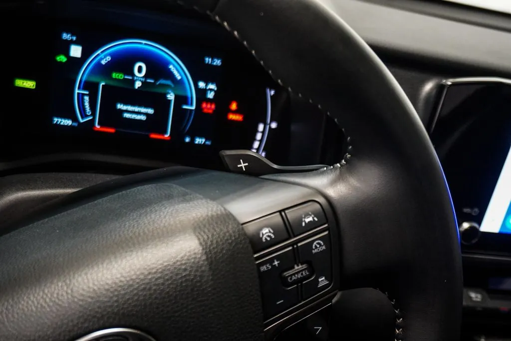 2025 Toyota Camry SE, photo 14