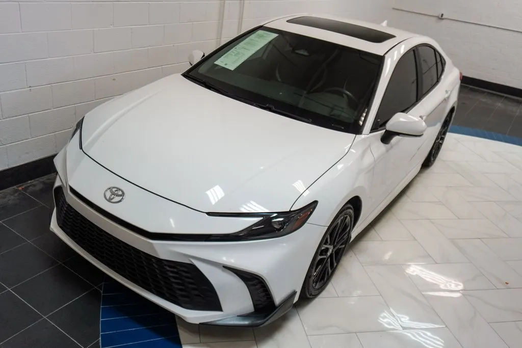 2025 Toyota Camry SE, photo 36