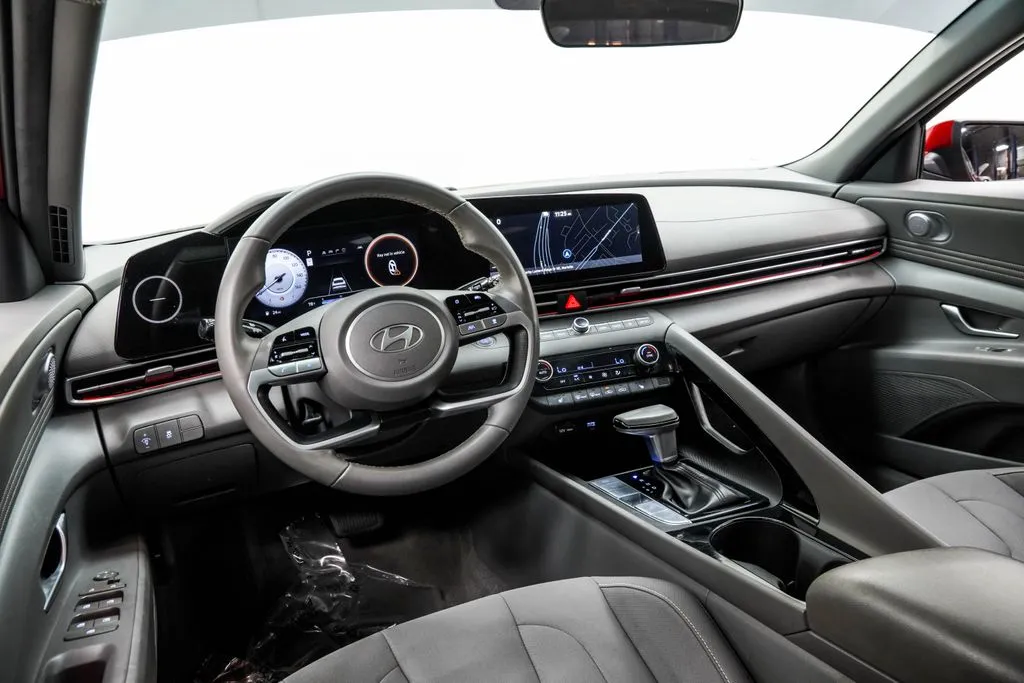 2024 Hyundai Elantra SEL, photo 3