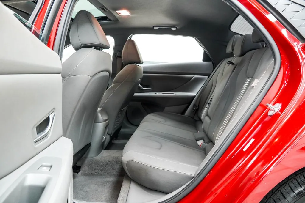 2024 Hyundai Elantra SEL, photo 18