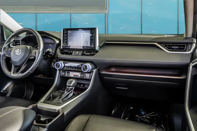 2019 Toyota RAV4 Limited, photo 12
