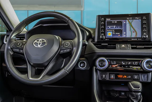 2019 Toyota RAV4 Limited, photo 13