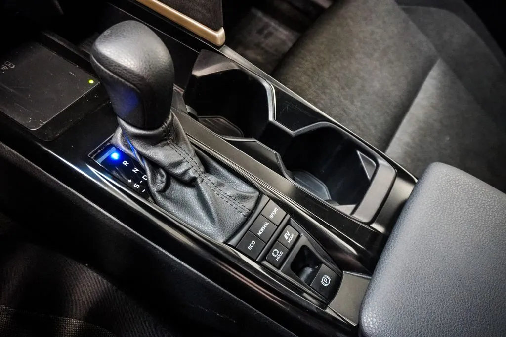 2025 Toyota Camry LE, photo 18