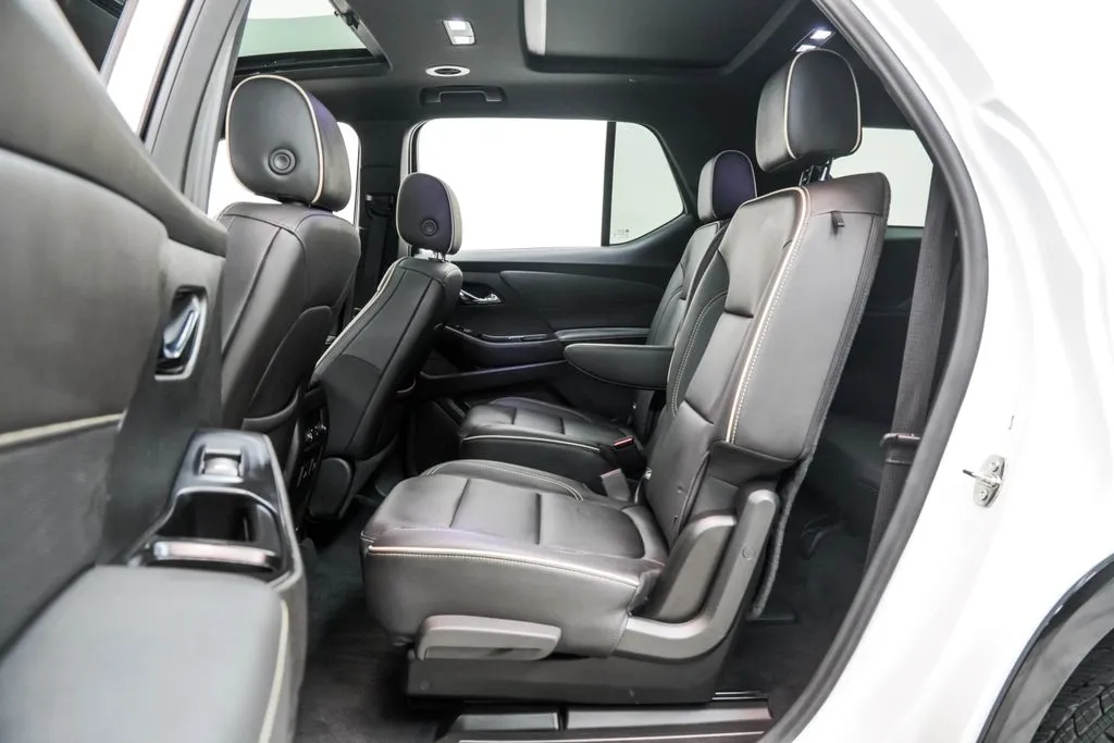 2023 Chevrolet Traverse Premier, photo 16