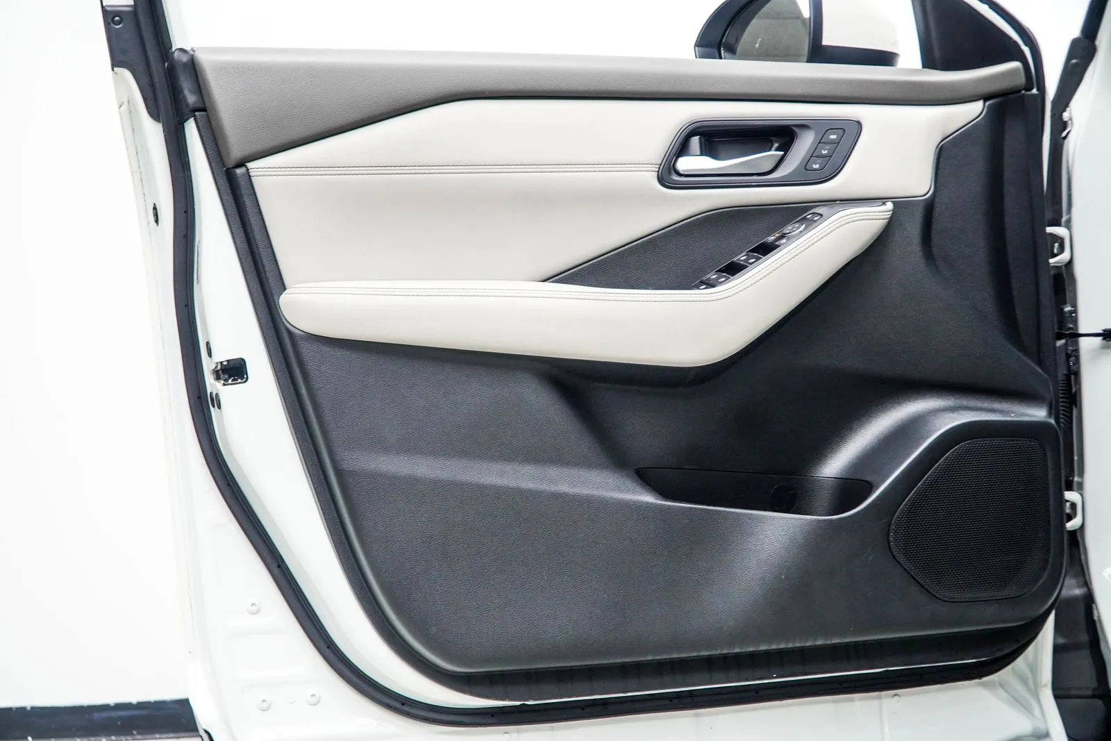 2023 Nissan Rogue SL, photo 29