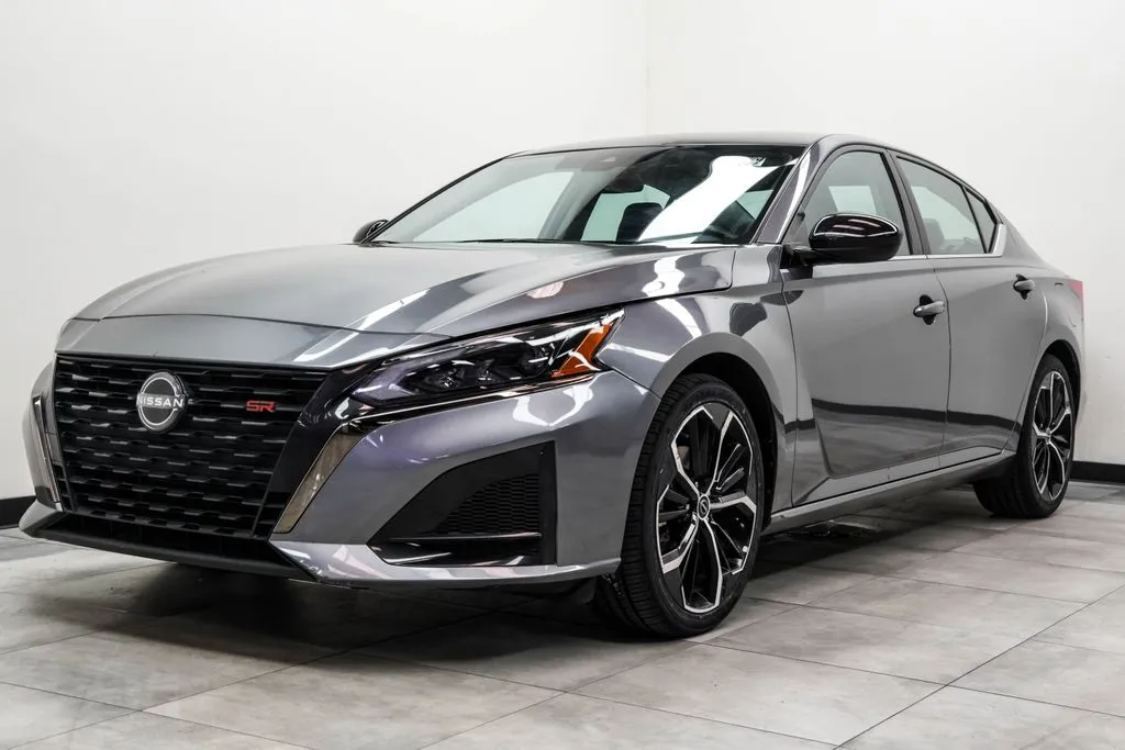 2024 Nissan Altima 2.5 SR, photo 8