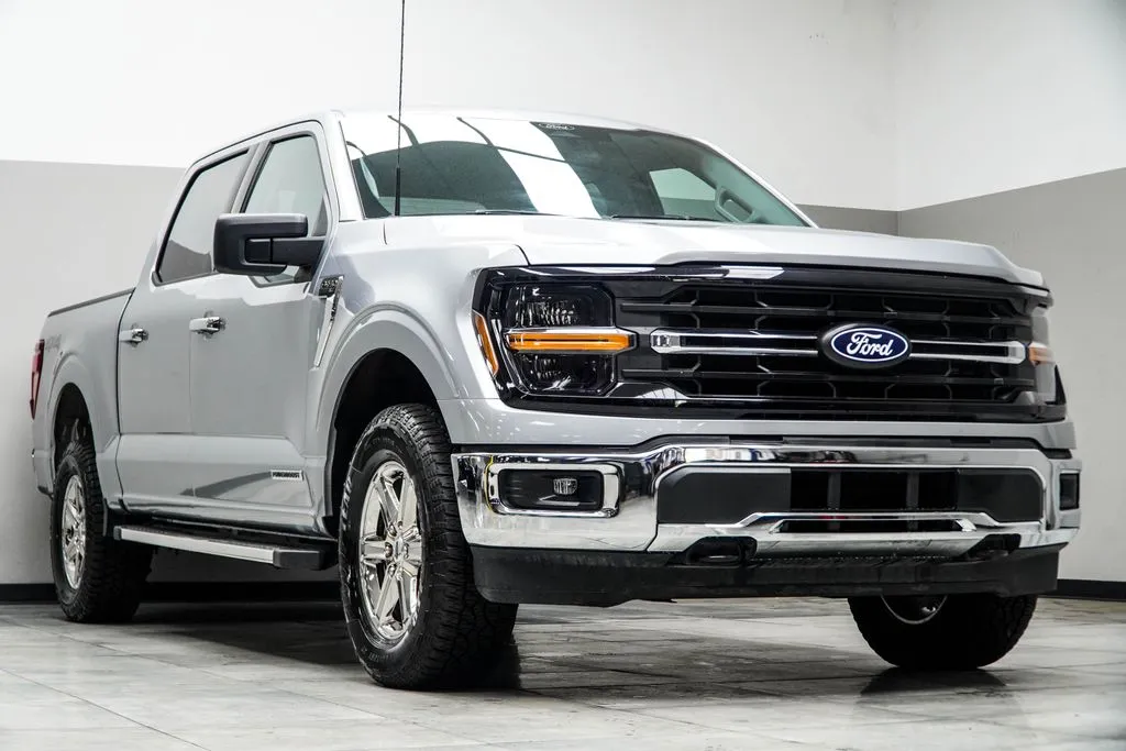 2025 Ford F-150 XLT, photo 2