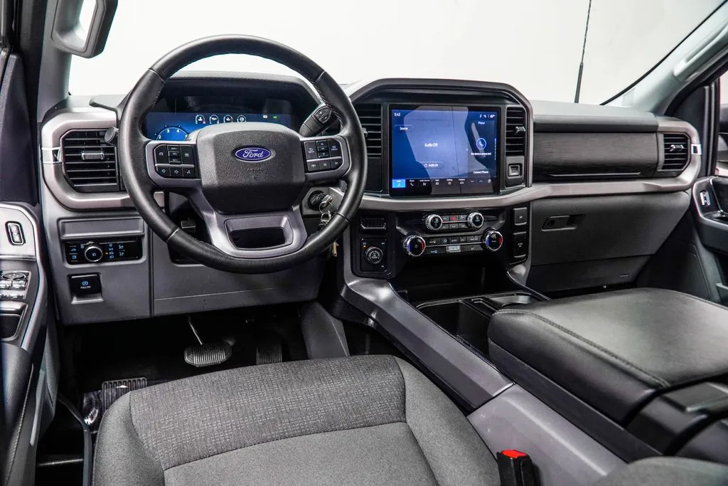 2025 Ford F-150 XLT, photo 11