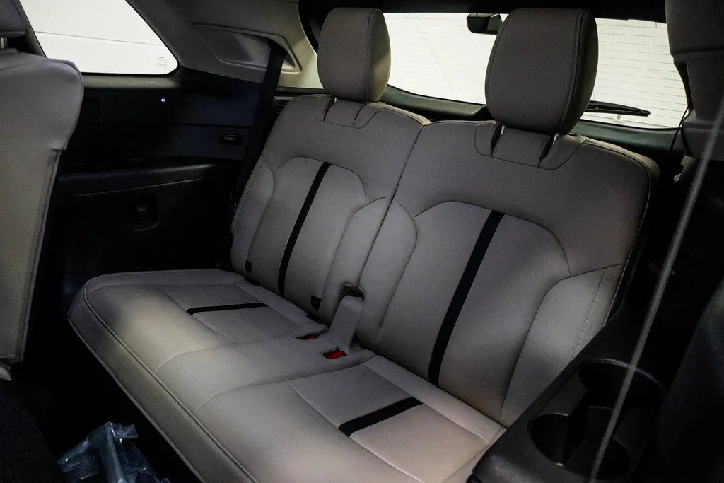 2025 Mazda CX-90 PHEV Premium, photo 8