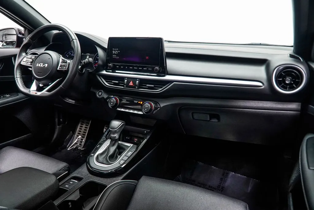 2024 Kia Forte GT-Line, photo 17