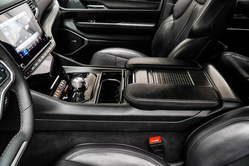 2024 Jeep Wagoneer L Series II, photo 17