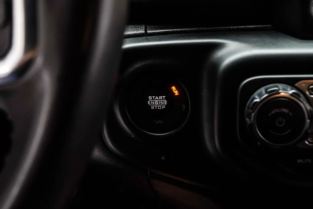 2023 Jeep Wrangler Sahara 4xe, photo 24
