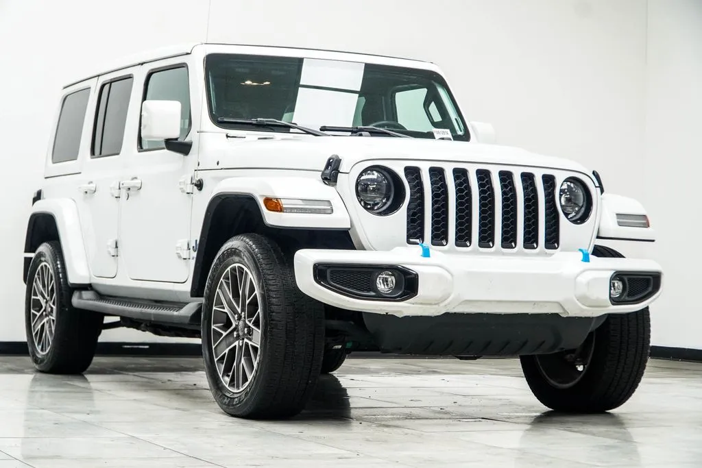 2023 Jeep Wrangler Sahara 4xe, photo 2