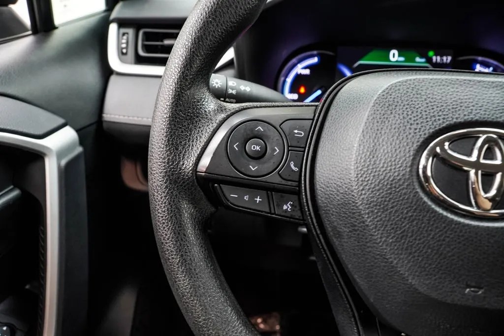 2025 Toyota RAV4 Hybrid XLE, photo 32