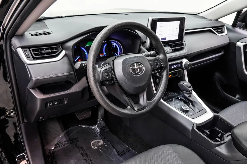 2025 Toyota RAV4 Hybrid XLE, photo 19