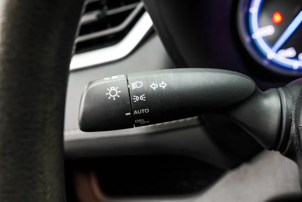 2025 Toyota RAV4 Hybrid XLE, photo 35