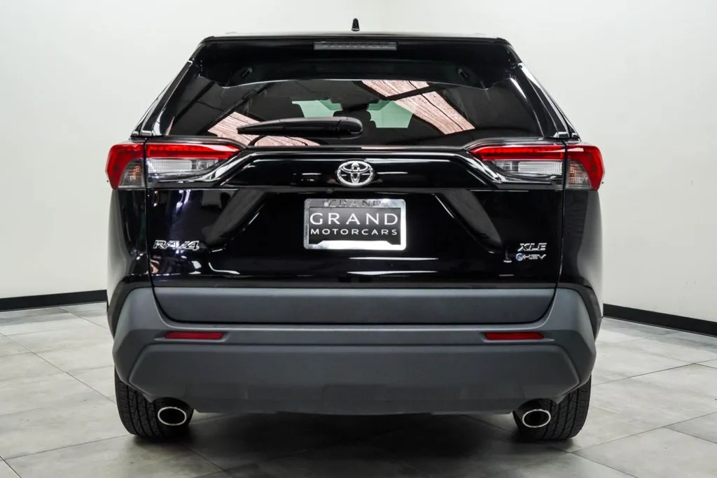2025 Toyota RAV4 Hybrid XLE, photo 10