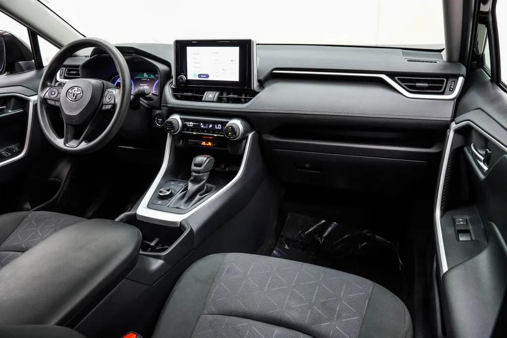 2025 Toyota RAV4 Hybrid XLE, photo 21