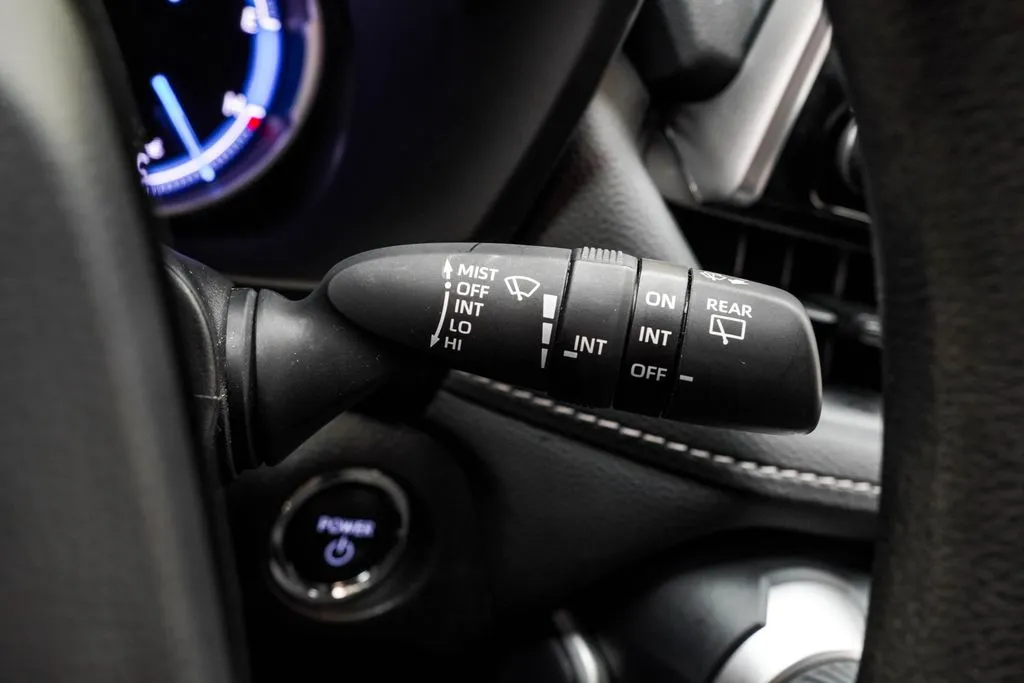 2025 Toyota RAV4 Hybrid XLE, photo 34