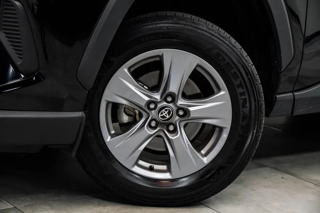 2025 Toyota RAV4 Hybrid XLE, photo 4