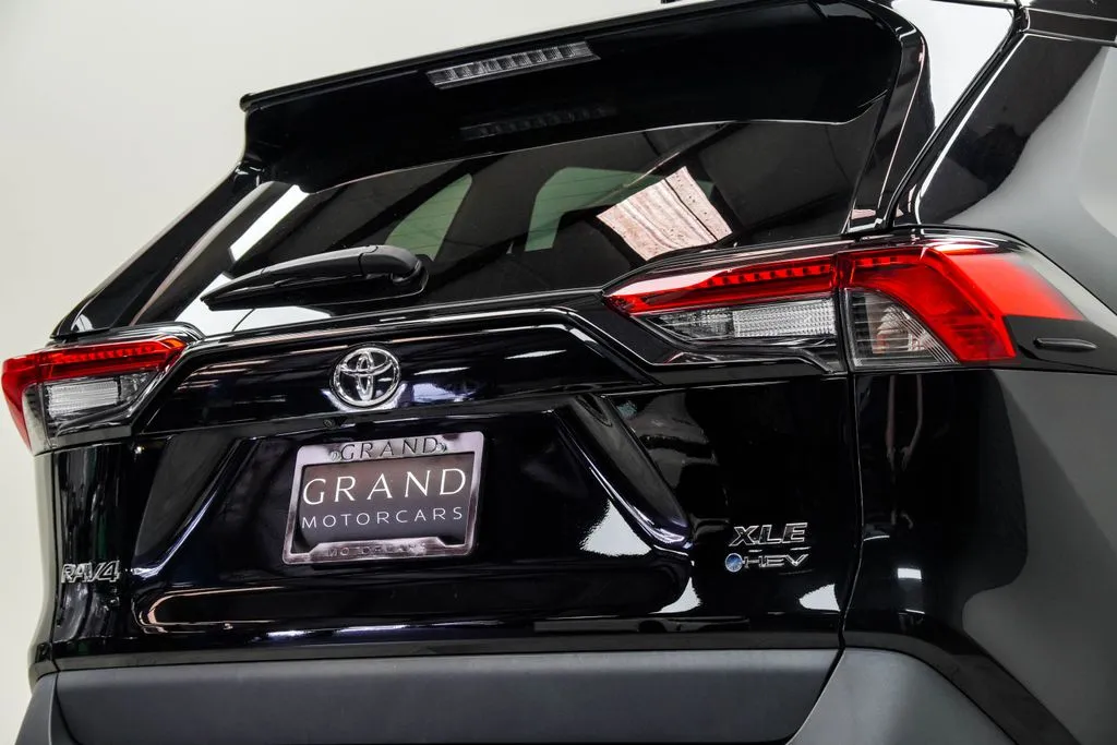 2025 Toyota RAV4 Hybrid XLE, photo 13