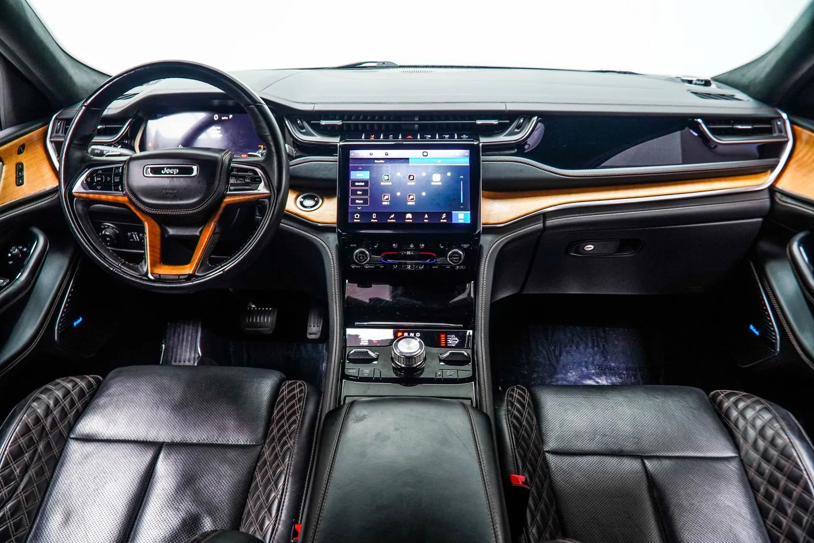 2022 Jeep Grand Cherokee Summit Reserve, photo 4