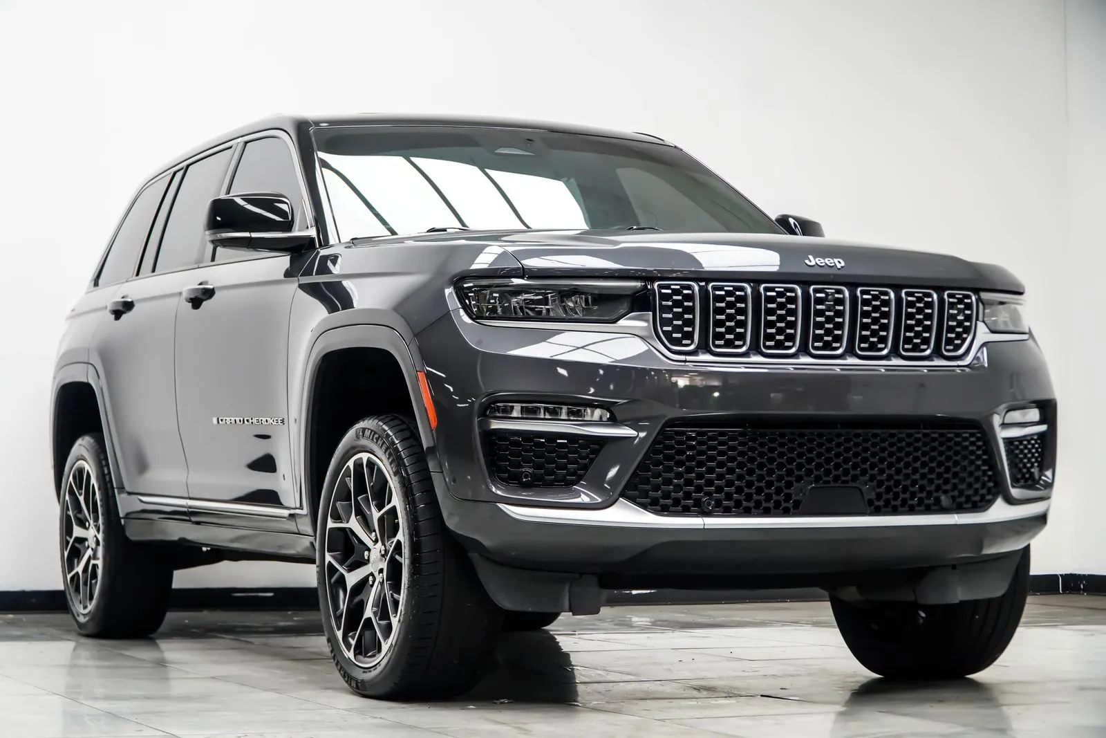 2022 Jeep Grand Cherokee Summit Reserve, photo 3