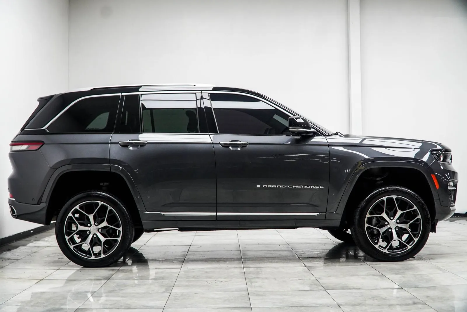 2022 Jeep Grand Cherokee Summit Reserve, photo 6