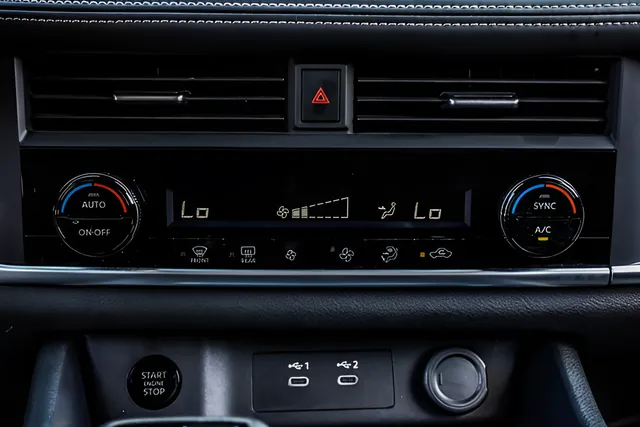 2025 Nissan Rogue SV, photo 17