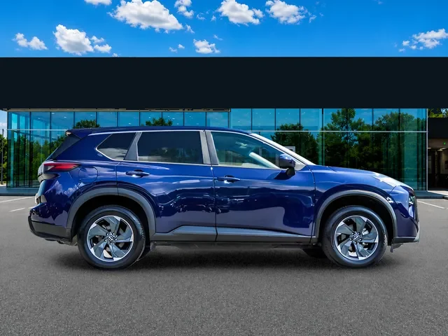 2025 Nissan Rogue SV, photo 7