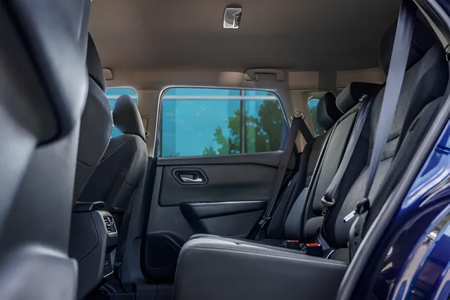 2025 Nissan Rogue SV, photo 29