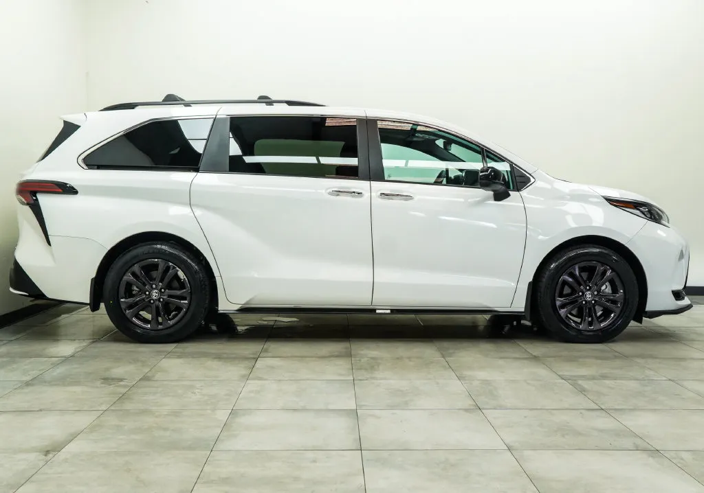 2024 Toyota Sienna XSE, photo 9