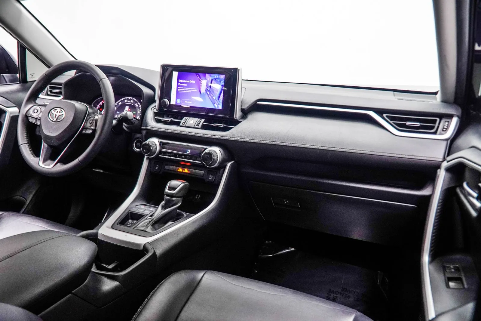 2024 Toyota RAV4 XLE Premium, photo 17