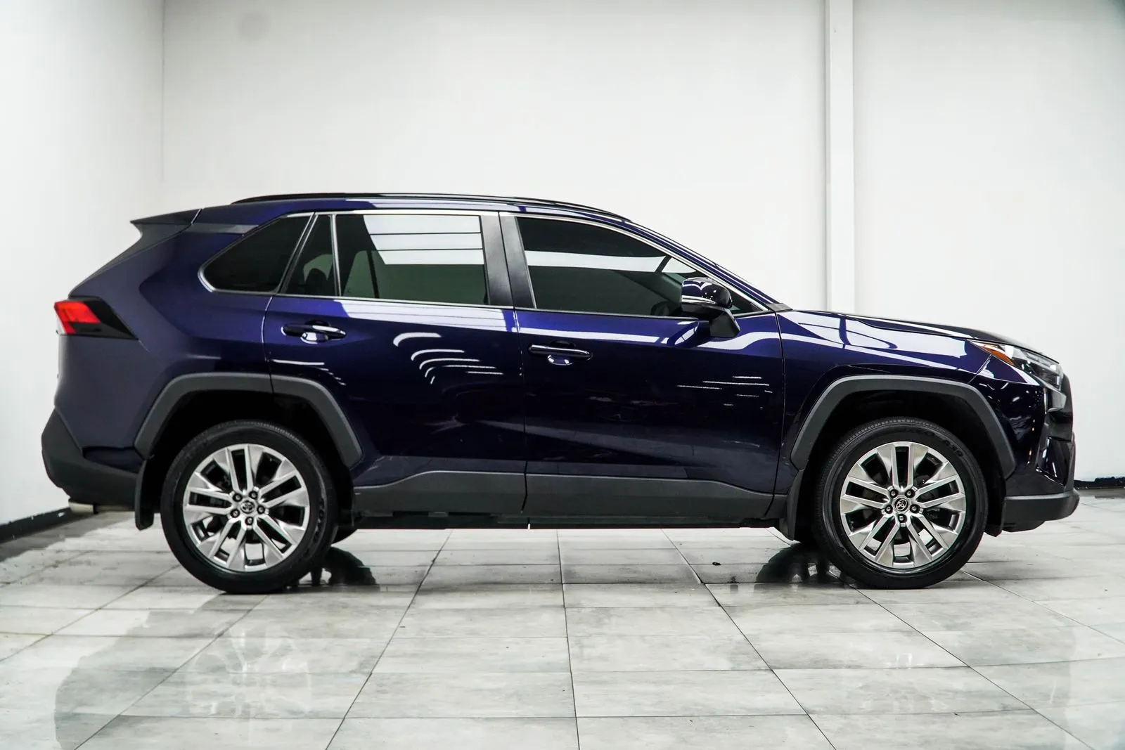 2024 Toyota RAV4 XLE Premium, photo 5