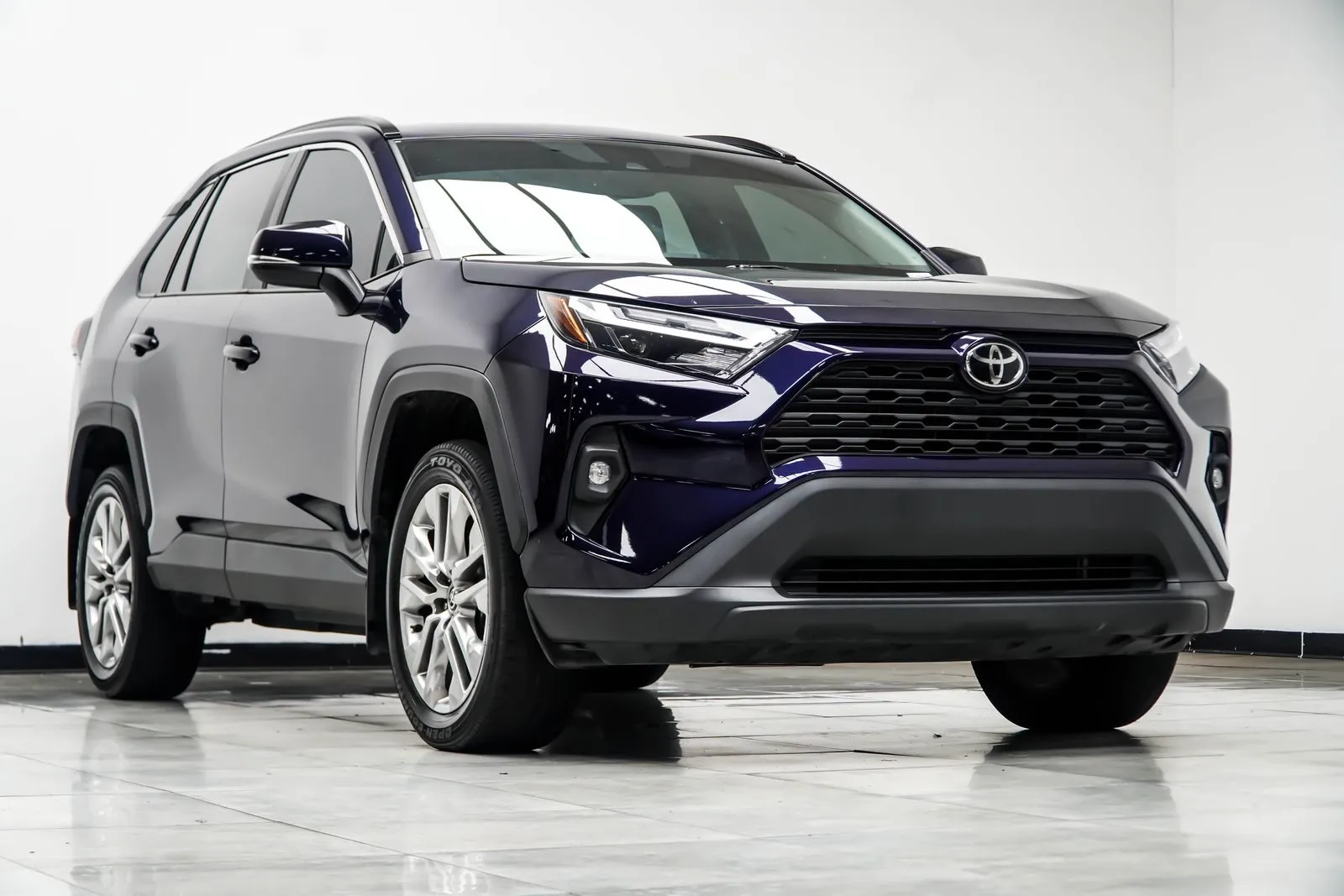 2024 Toyota RAV4 XLE Premium, photo 3