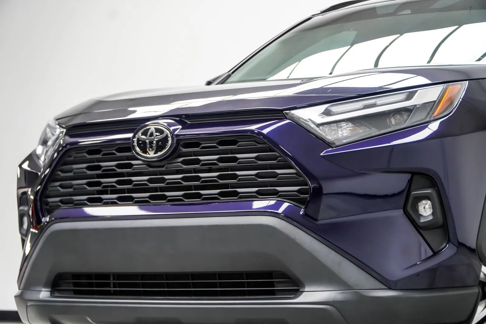 2024 Toyota RAV4 XLE Premium, photo 1
