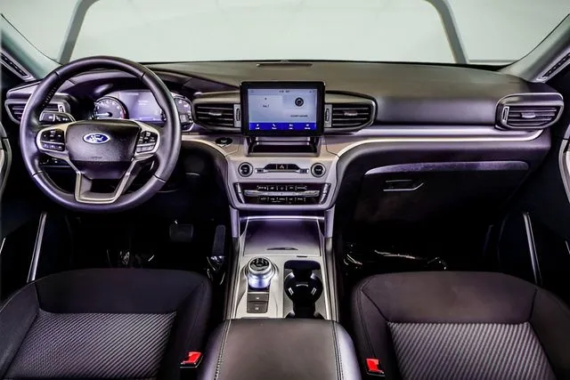 2024 Ford Explorer XLT, photo 9