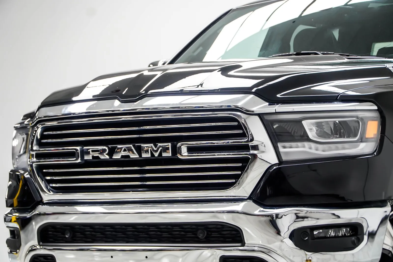 2023 Ram 1500 Laramie, photo 1