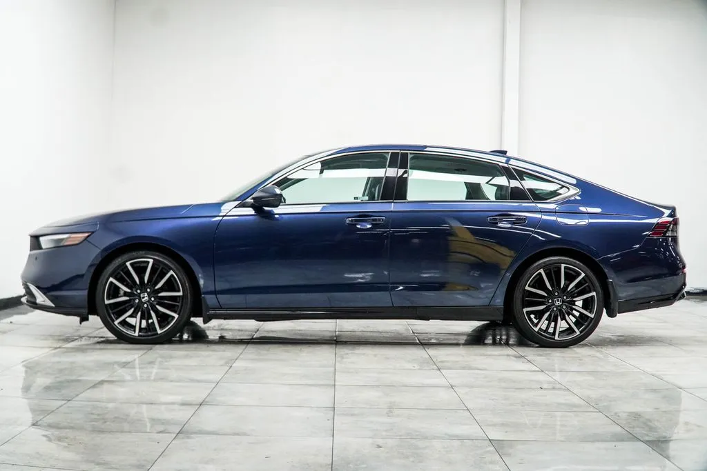 2023 Honda Accord Hybrid Touring, photo 9