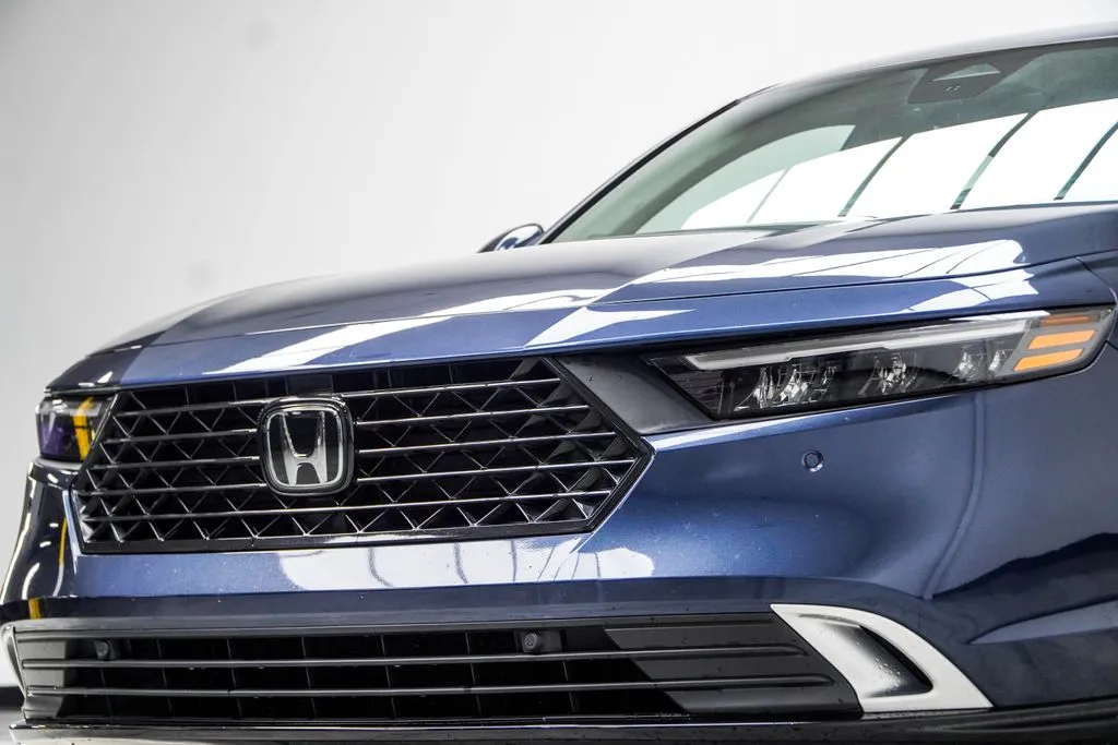 2023 Honda Accord Hybrid Touring, photo 1