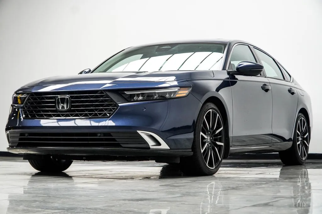 2023 Honda Accord Hybrid Touring, photo 8