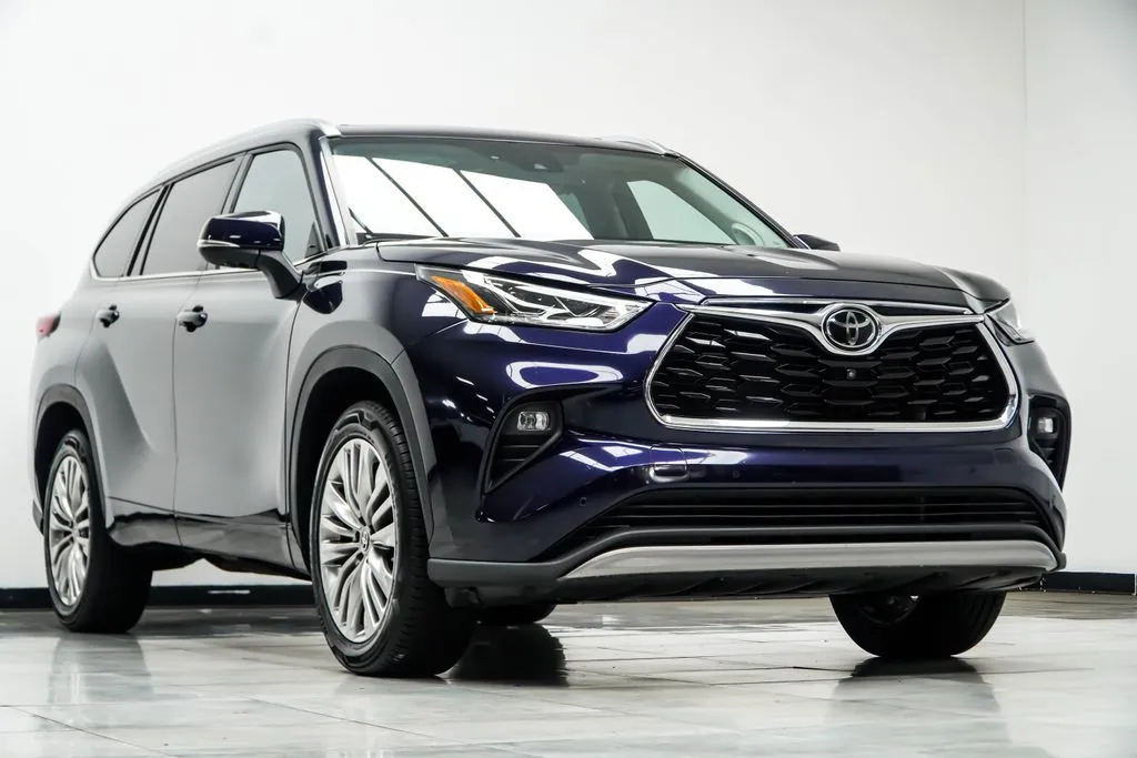 2023 Toyota Highlander Platinum, photo 3