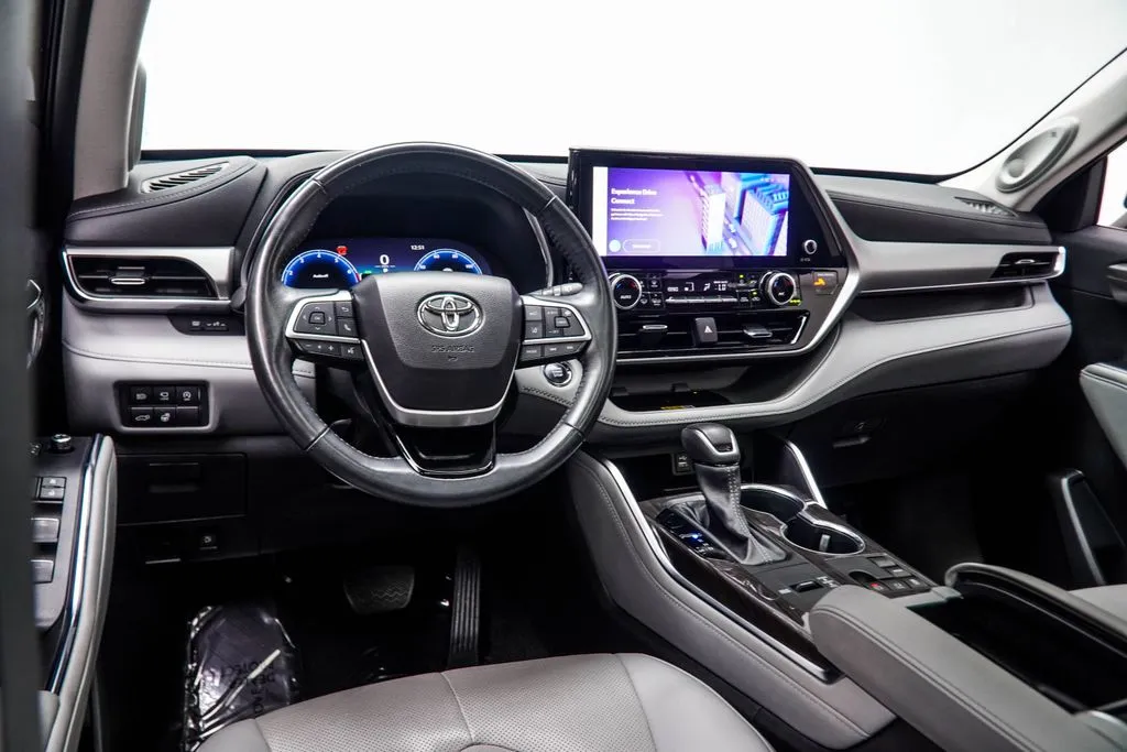 2023 Toyota Highlander Platinum, photo 15