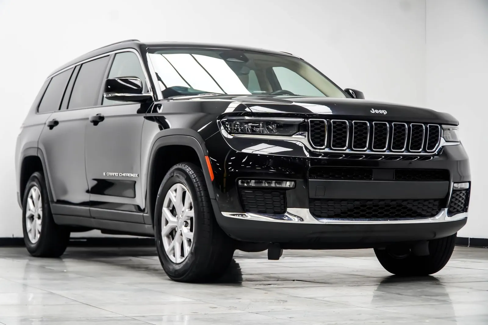 2022 Jeep Grand Cherokee L Limited, photo 2